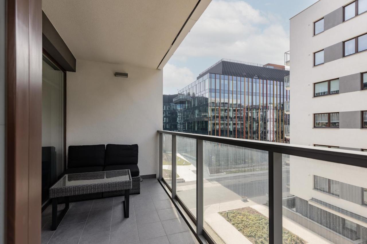 Arkadia Wola Apartment With Parking By Noclegi Renters Varsó Kültér fotó