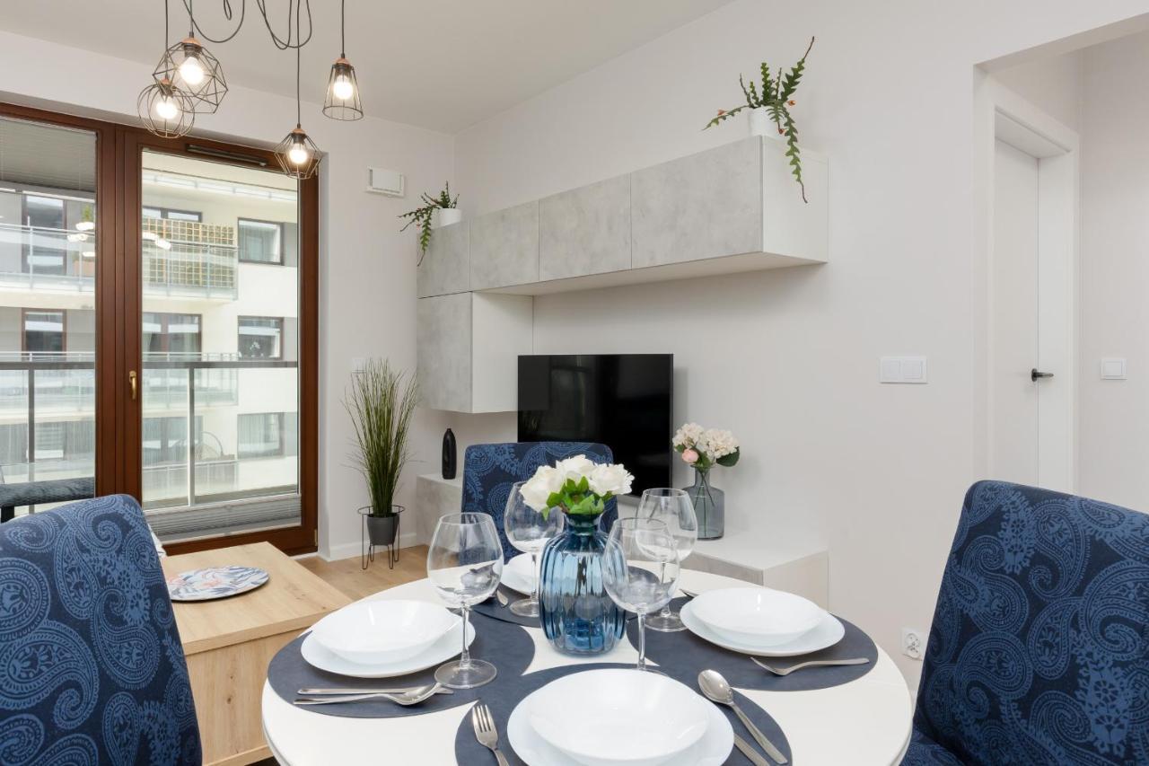 Arkadia Wola Apartment With Parking By Noclegi Renters Varsó Kültér fotó