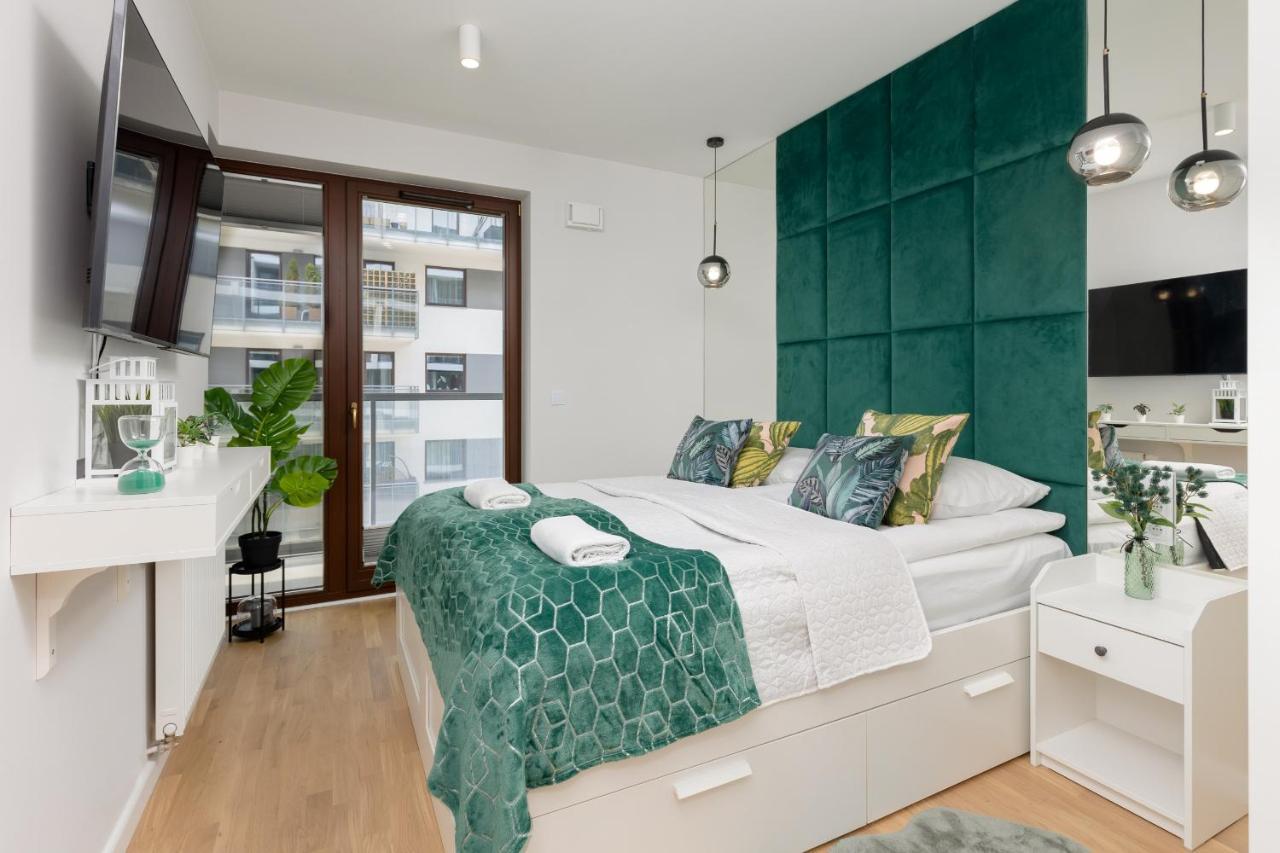 Arkadia Wola Apartment With Parking By Noclegi Renters Varsó Kültér fotó