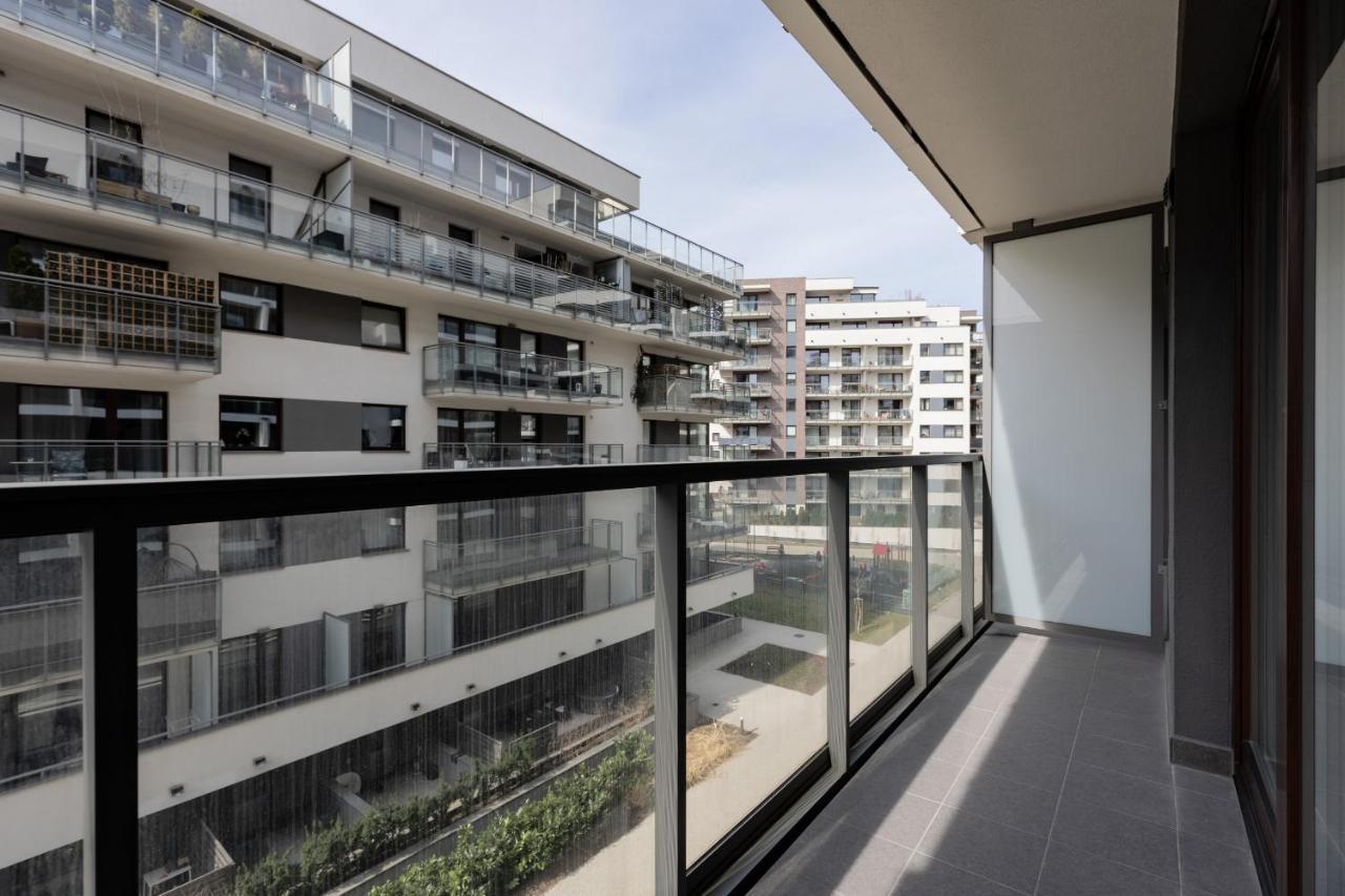 Arkadia Wola Apartment With Parking By Noclegi Renters Varsó Kültér fotó